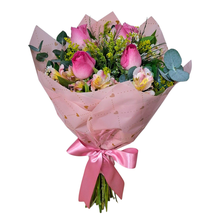 Buquê 04 Rosas Cor de Rosa 