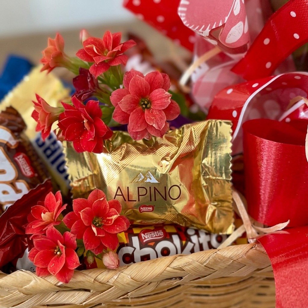 Cesta com Bombons e Kalandiva