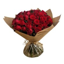 Buquê 50 Rosas Vermelhas Nacionais