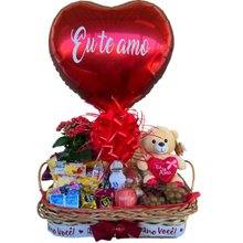 Cesta Romântica de Casal com Ursinho e Balão Coração