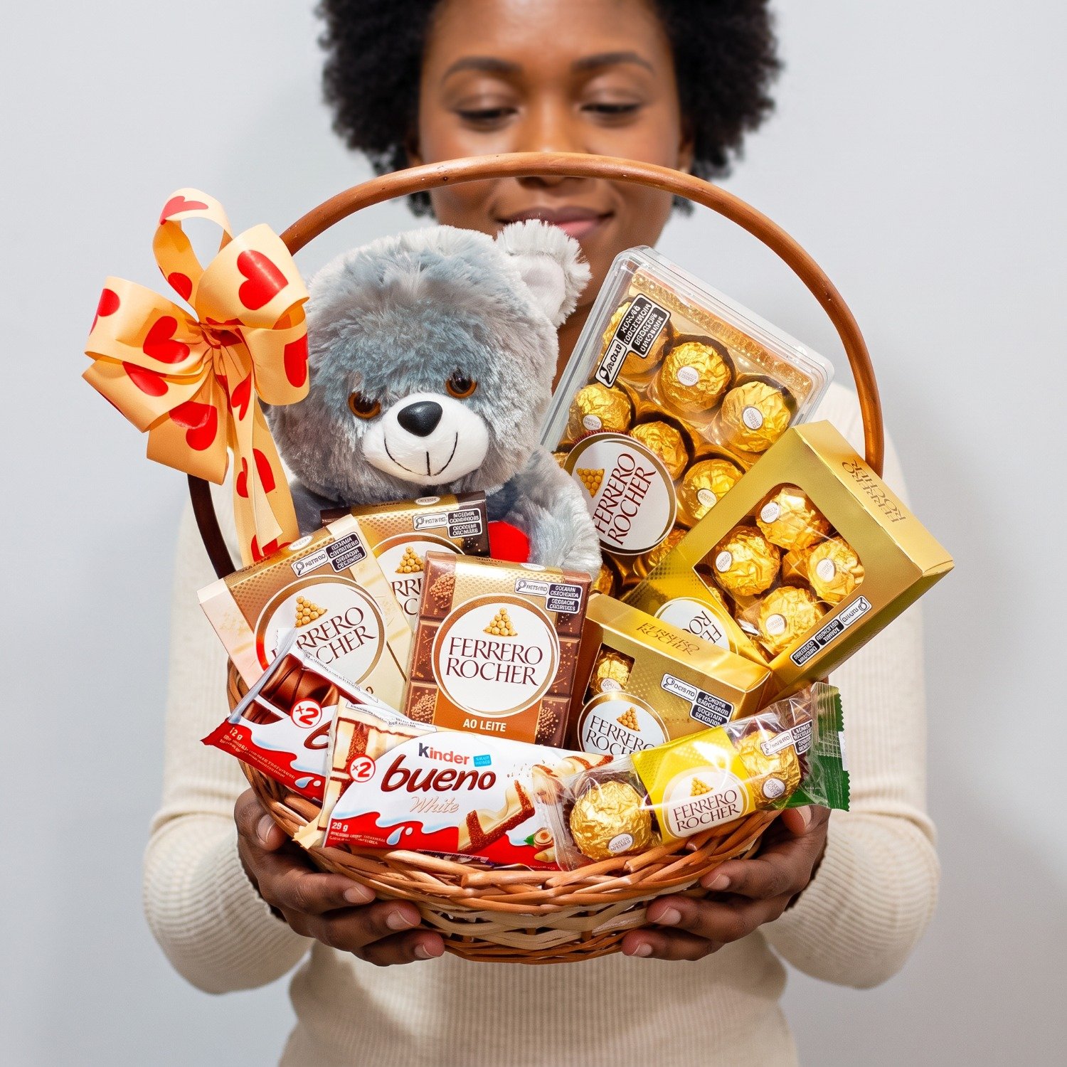 Cesta Chocolate e Pelúcia Rocher