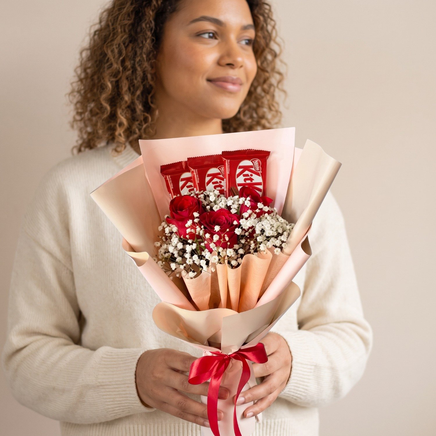 Buquê com 3 Rosas e Kit Kat