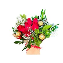 Caixa De Rosas e  Ferrero Rocher