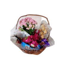 Cesta com Chocolate e Flores