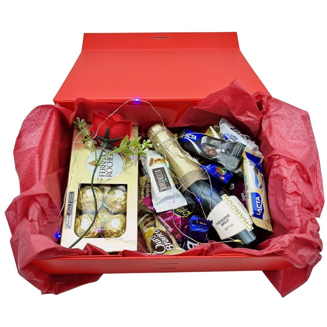 Caixa com Espumante e Chocolates Romântico