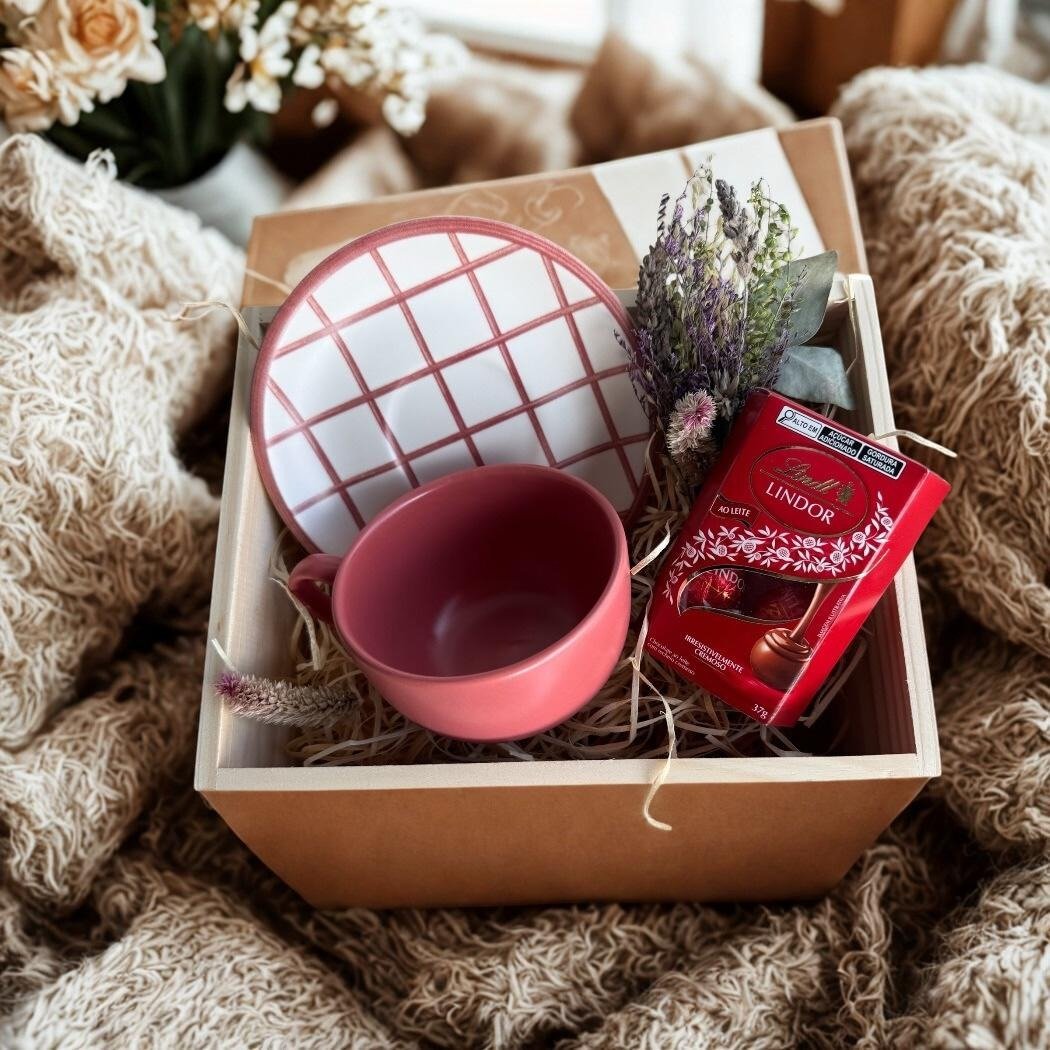Cesta de Presente com Chocolate Encanto Rosa