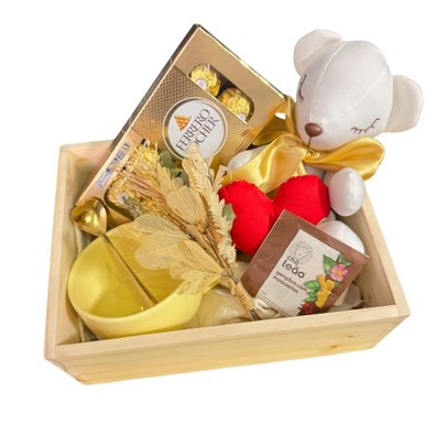 Box Premium Afeto em Pinus com Ferrero e Pelúcia