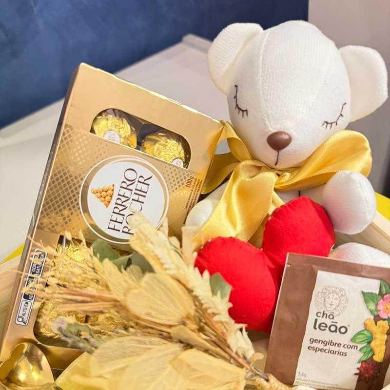 Box Premium Afeto em Pinus com Ferrero e Pelúcia