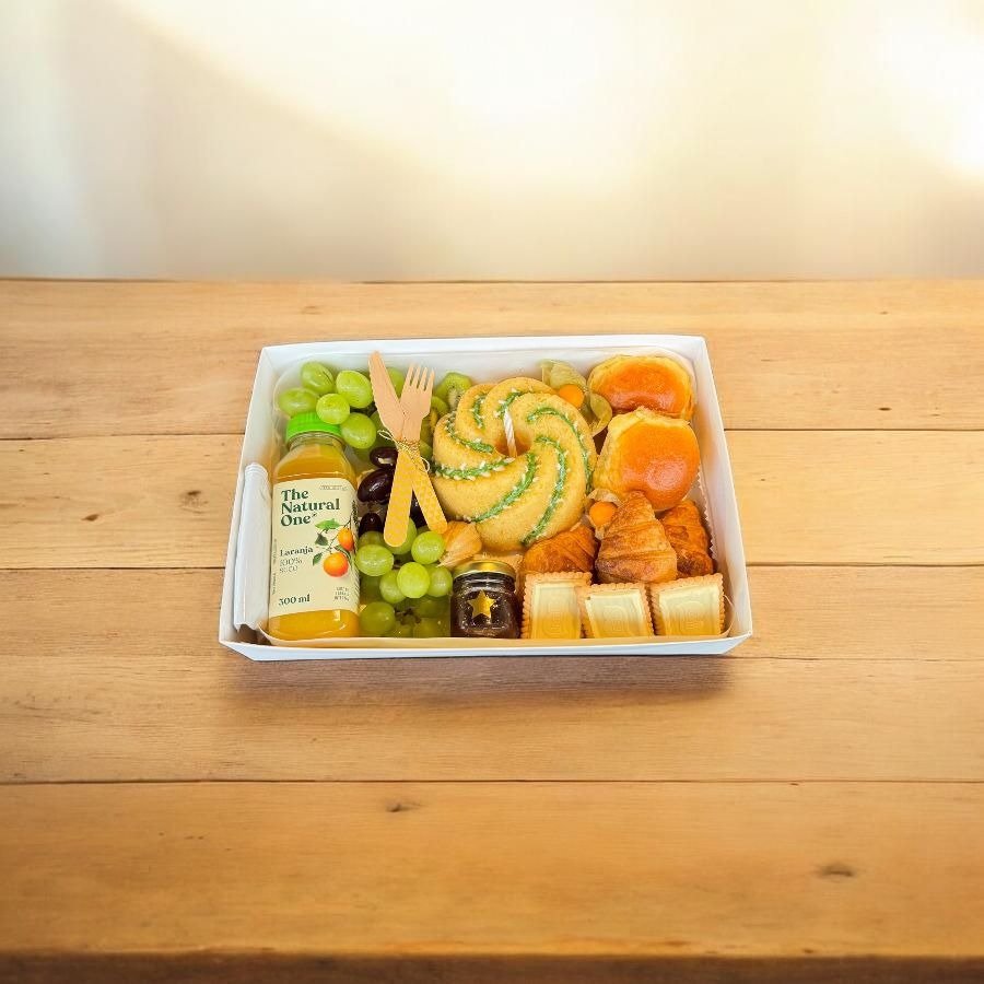 Caixa Gourmet Café da Manhã Premium com Bolo Artesanal