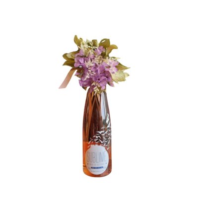 Vinho decorado com flores