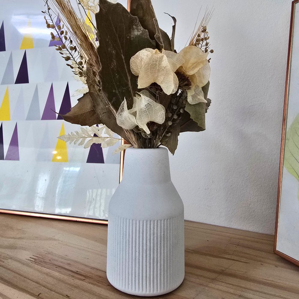 Arranjo De Flores Secas Decorativo Vaso Garrafa Retrô