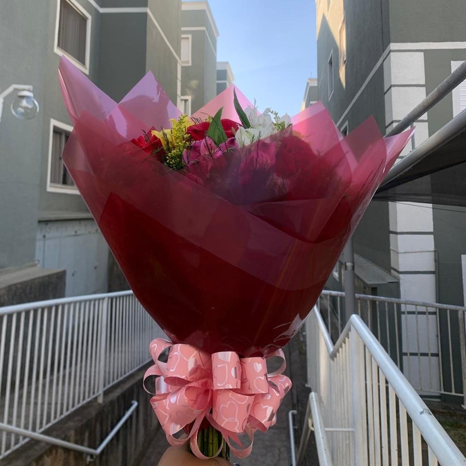 Buquê Cléo Premium 12 Rosas 