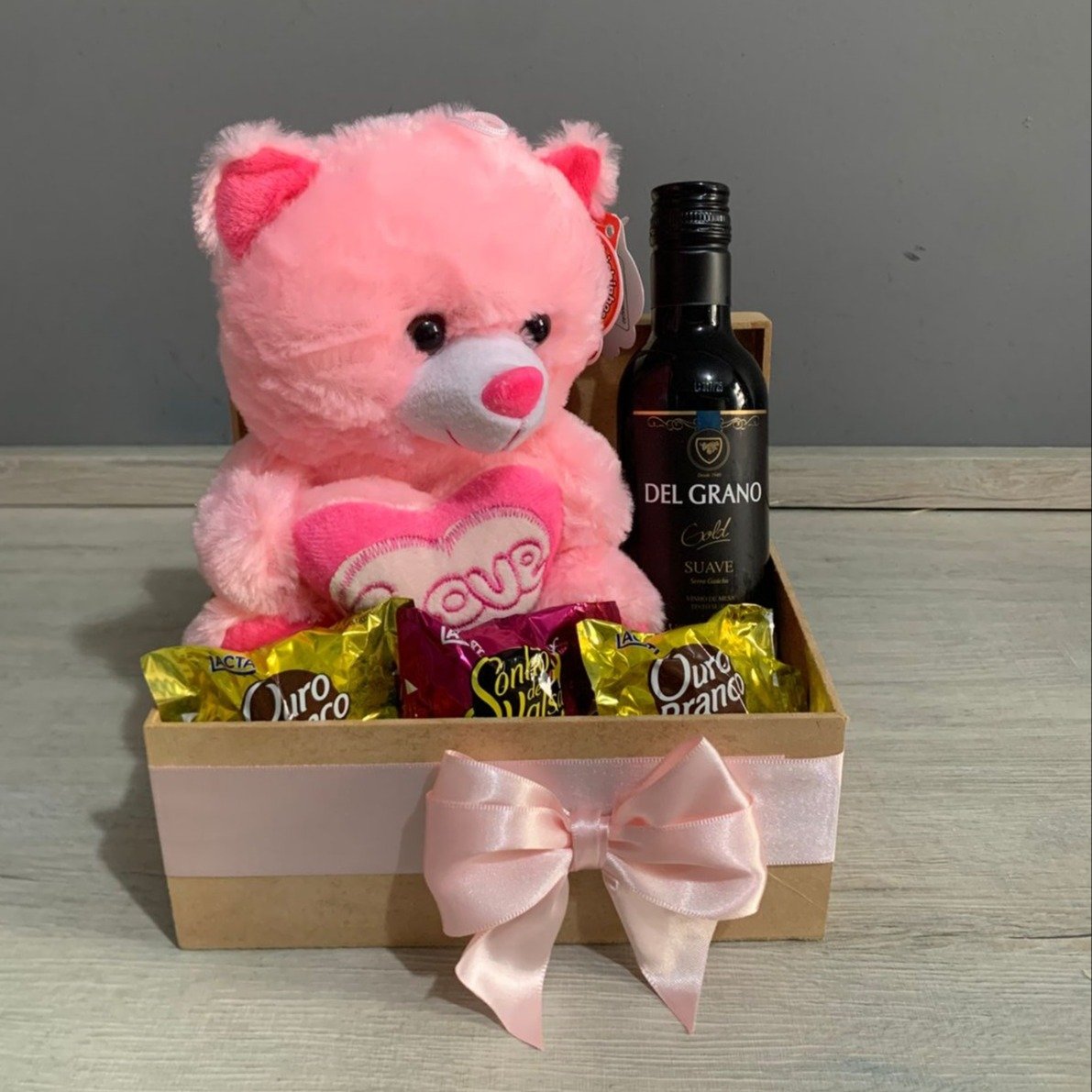 Box de Pelúcia com Vinho 
