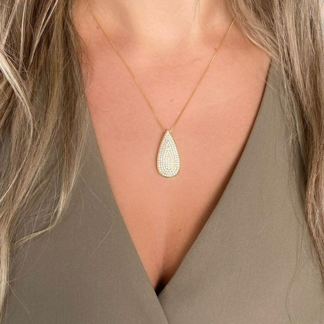 Colar Feminino Dourado Gota com Pedrarias