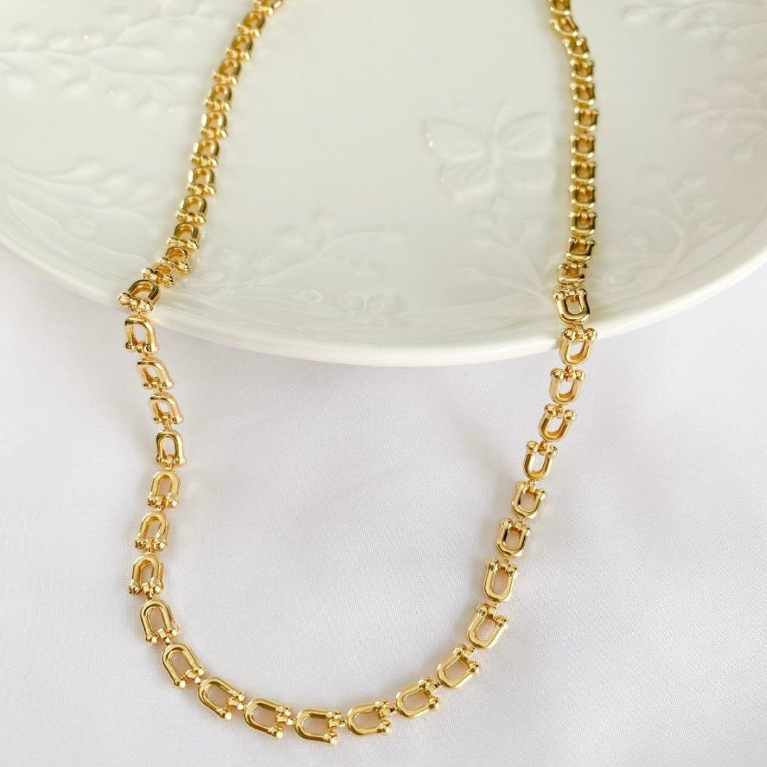 Colar Choker de Elos Dourados - Design Exclusivo