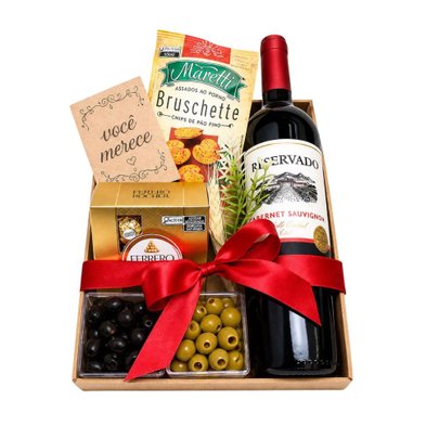Cesta Vinho Afeto Ferrero e Petiscos