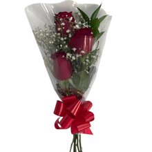 Buquê Love com 3 Rosas vermelhas
