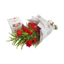 Buquê De Tulipas Com Bombons Raphaello