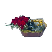 Cesta Com Rosas Vermelhas Vinho do Porto Chocolates