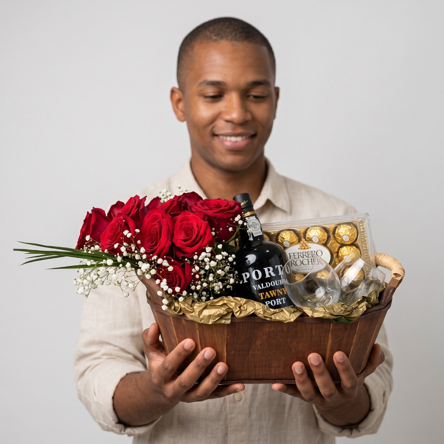 Cesta Com Rosas Vermelhas Vinho do Porto Chocolates