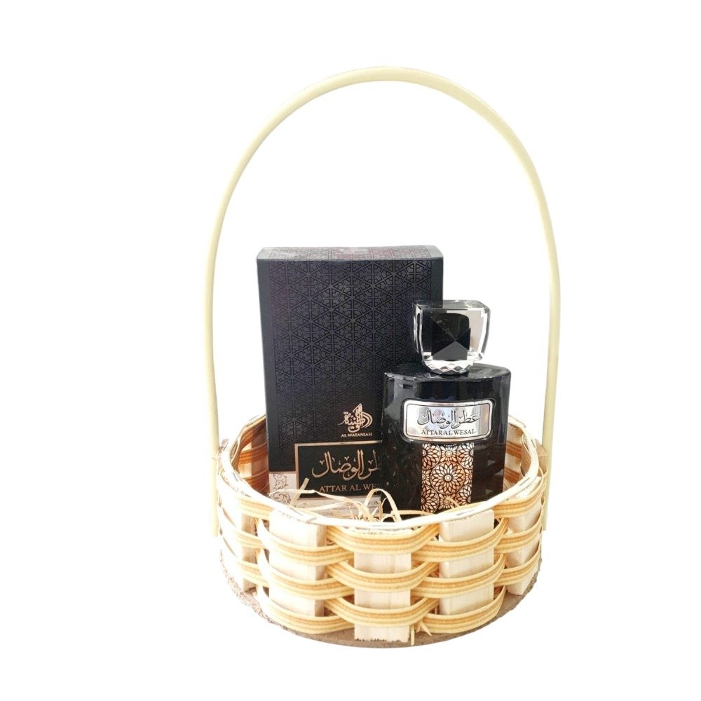 Cesta com Perfume Árabe Masculino Attar Al Wesal 100ml