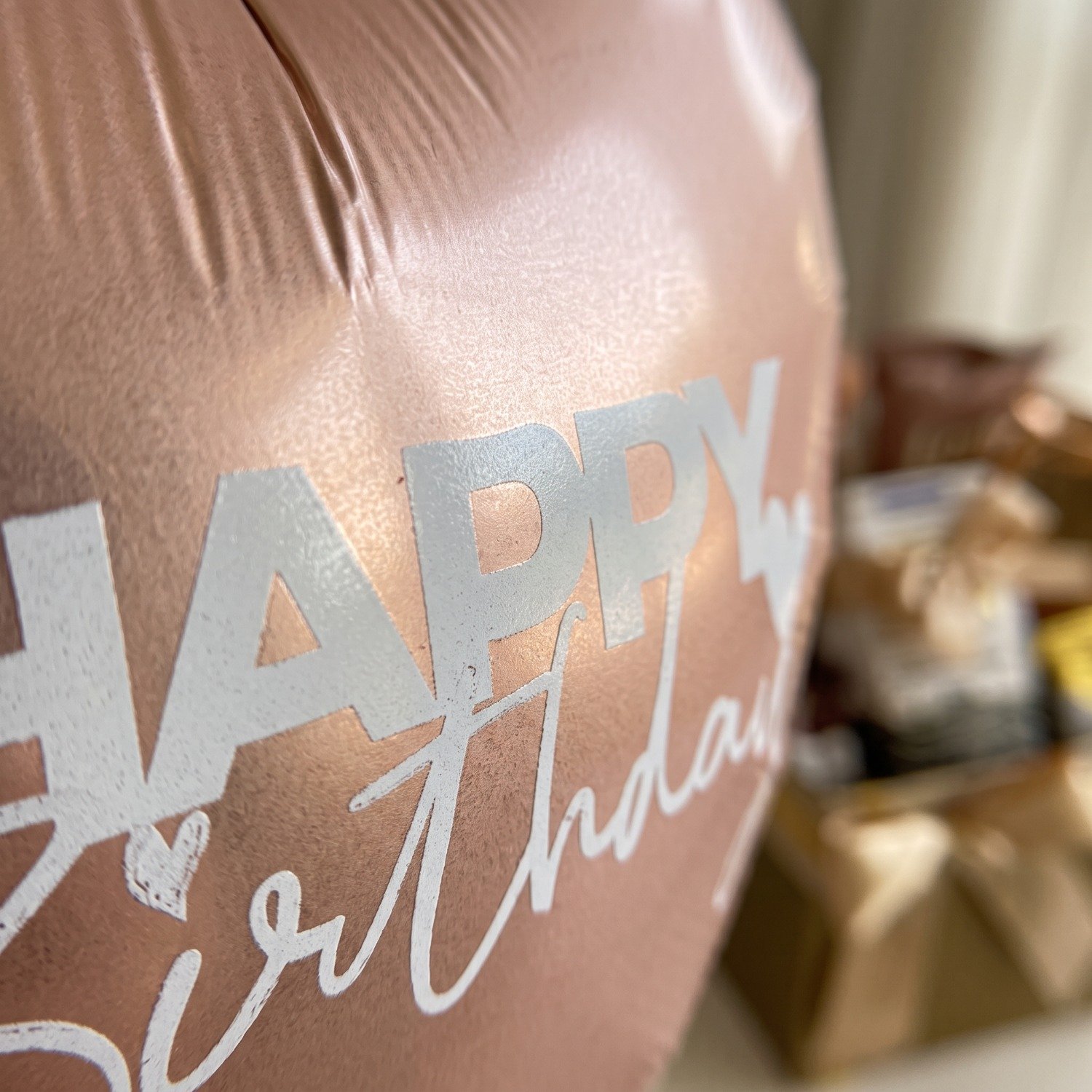 Box Dourada Happy Birthyday