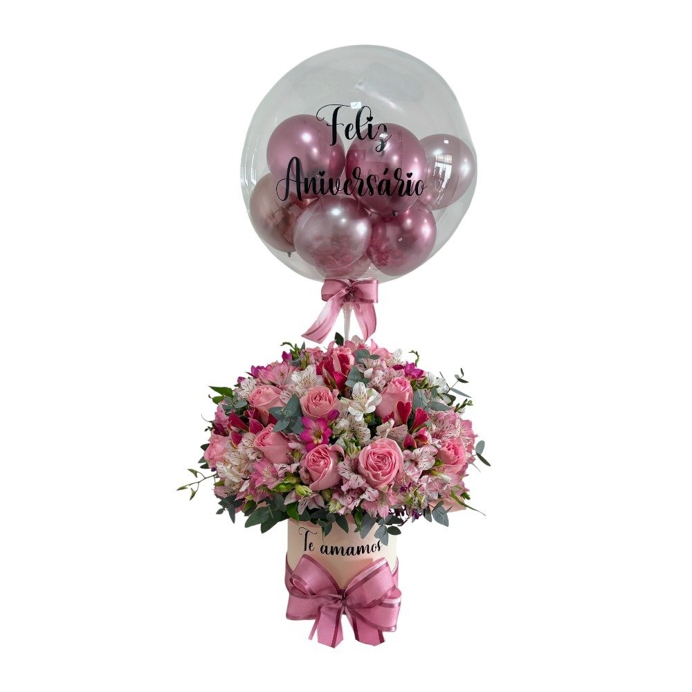 Arranjo de Flores na Caixa Box G e Balão Personalizado