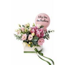 Arranjo de Flores na Box Carta  Feliz Dia das Mulheres