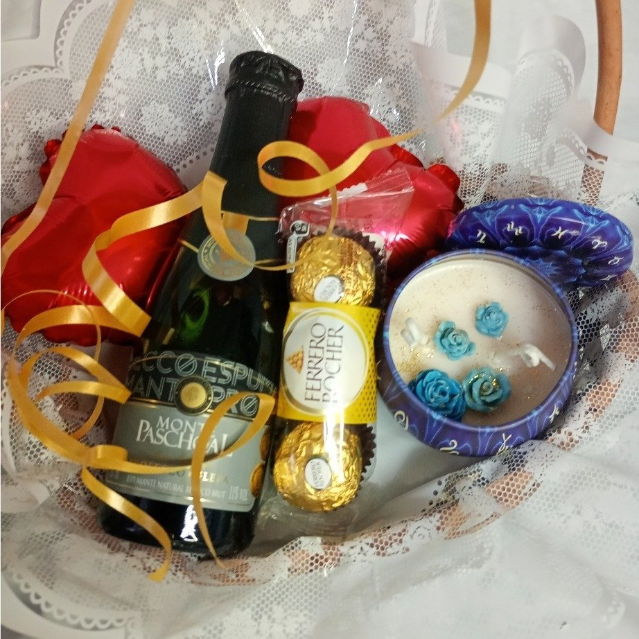 Cesta Masculina com Vinho e Vela Aromática