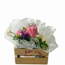 Arranjo Pequenos Carinhos com Vela Botão de Rosa