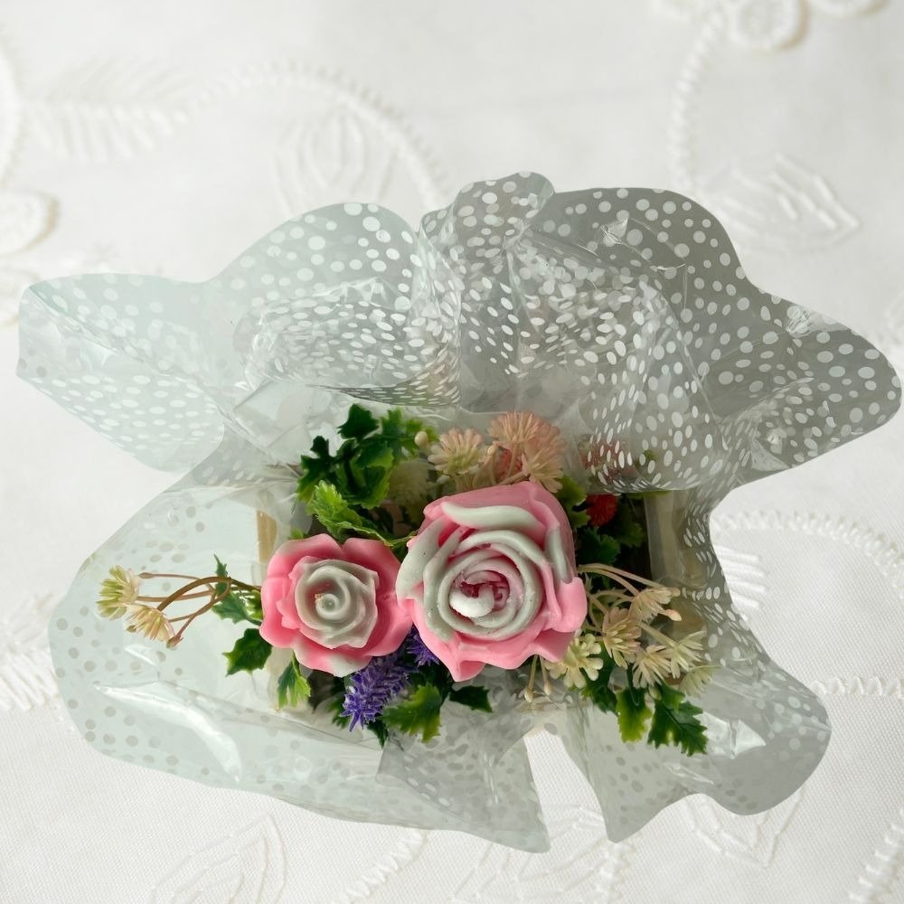 Arranjo Pequenos Carinhos com Vela Botão de Rosa