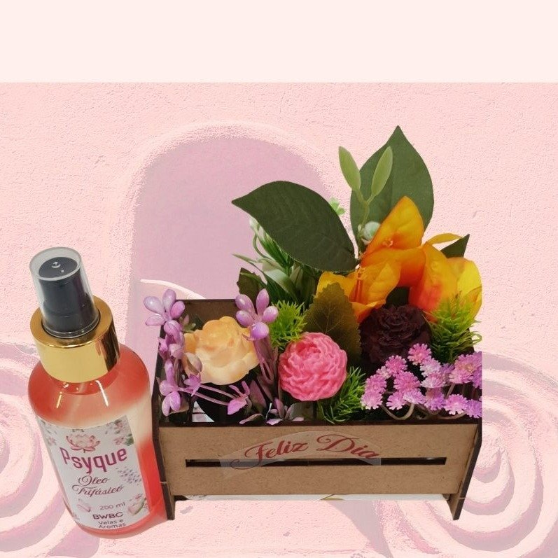 Arranjo Floral com Óleo Trifásico Psyque Feliz Dia