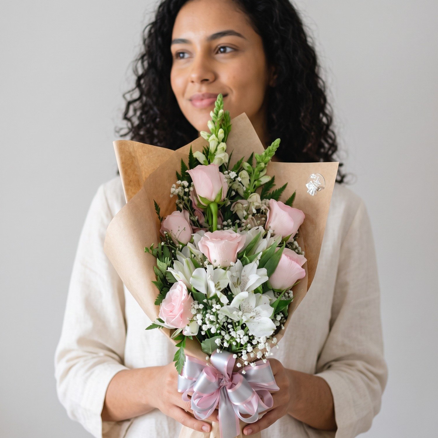 Ramalhete de 6 Rosas Cor Rosa