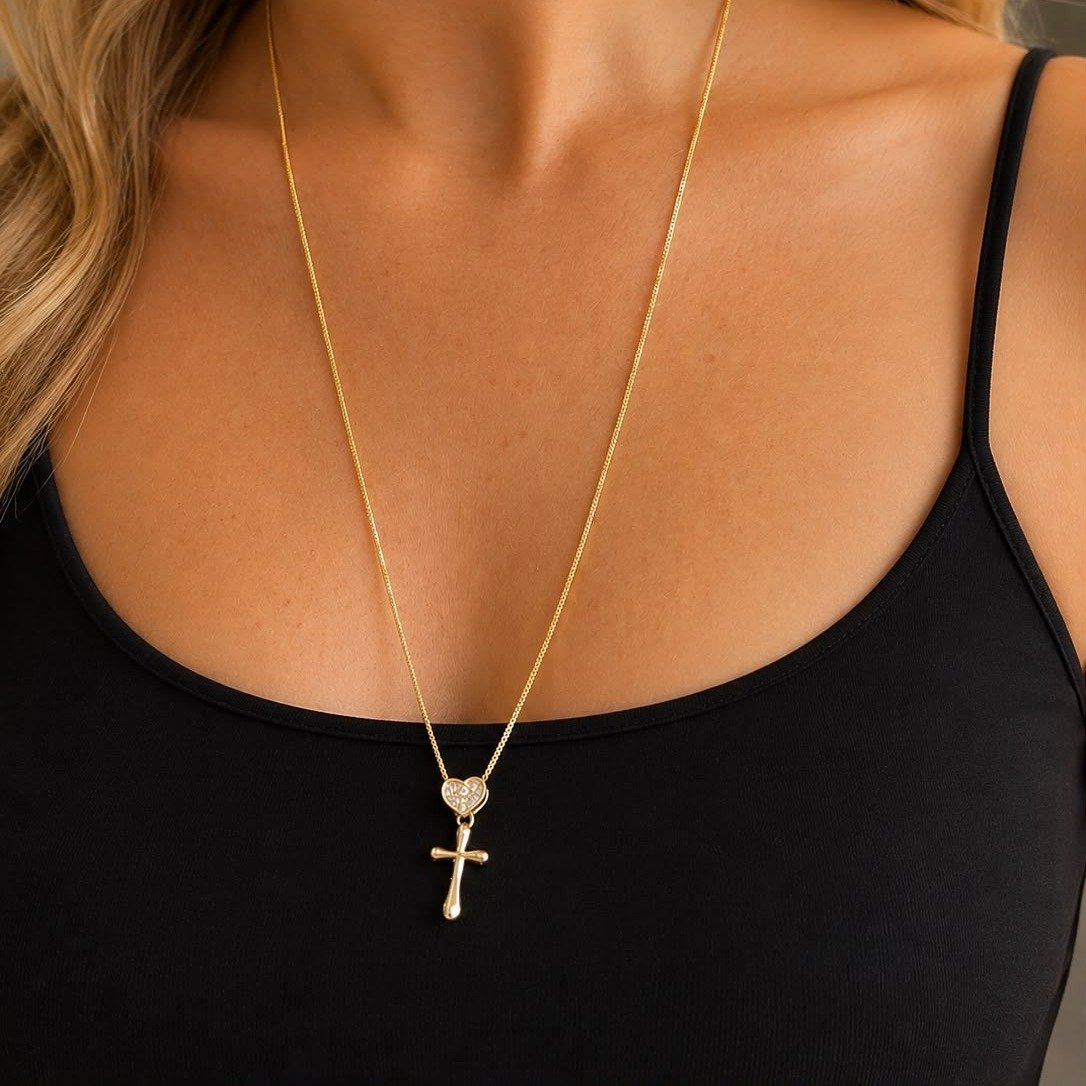 Colar Cruz e Coração Cravejado Banhado a Ouro 18k