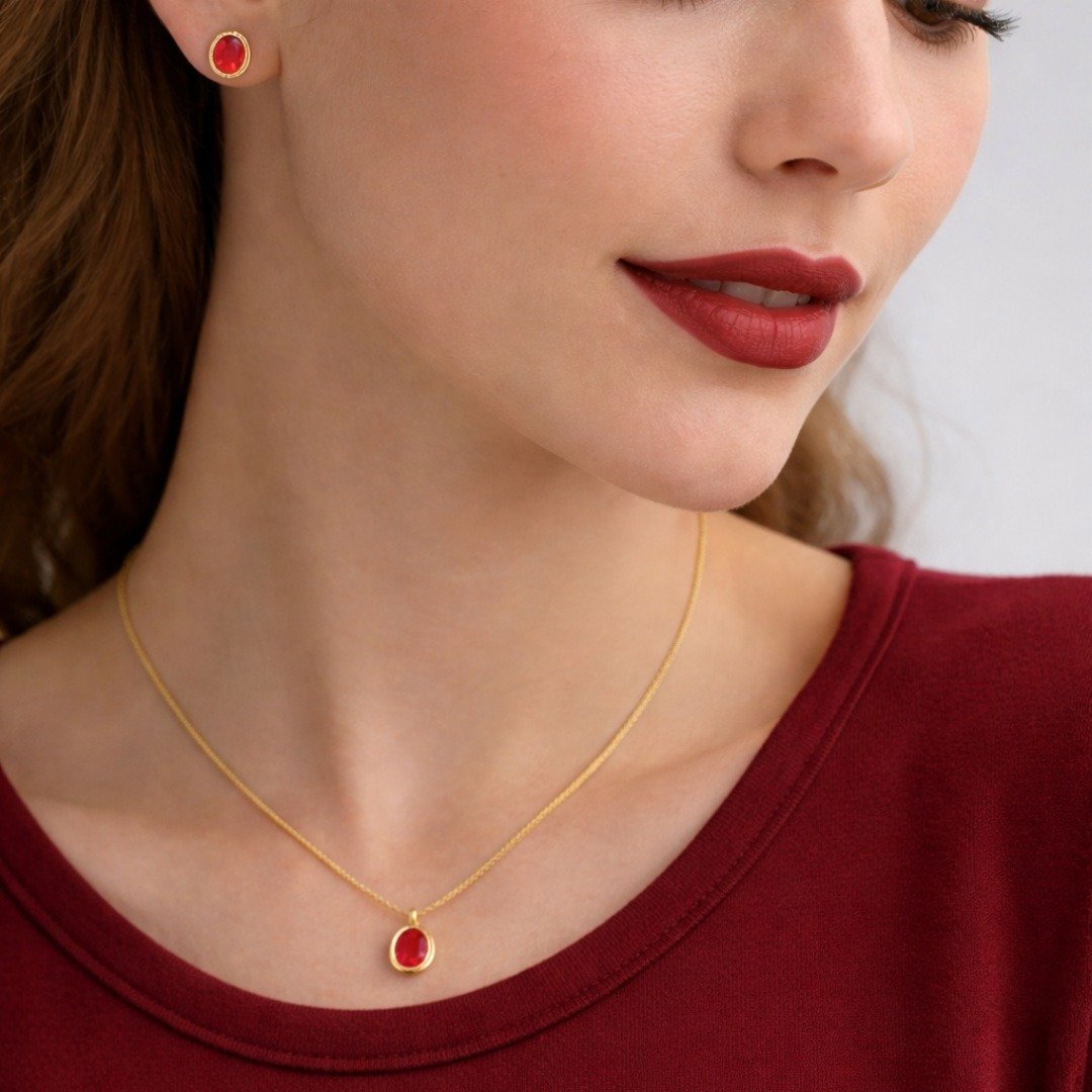 Conjunto Dourado com Pedra Vermelha Oval Luxo