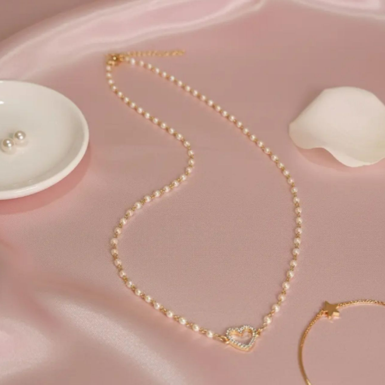 Colar Pérola Com Coração Cravejado Banhado Ouro 18k