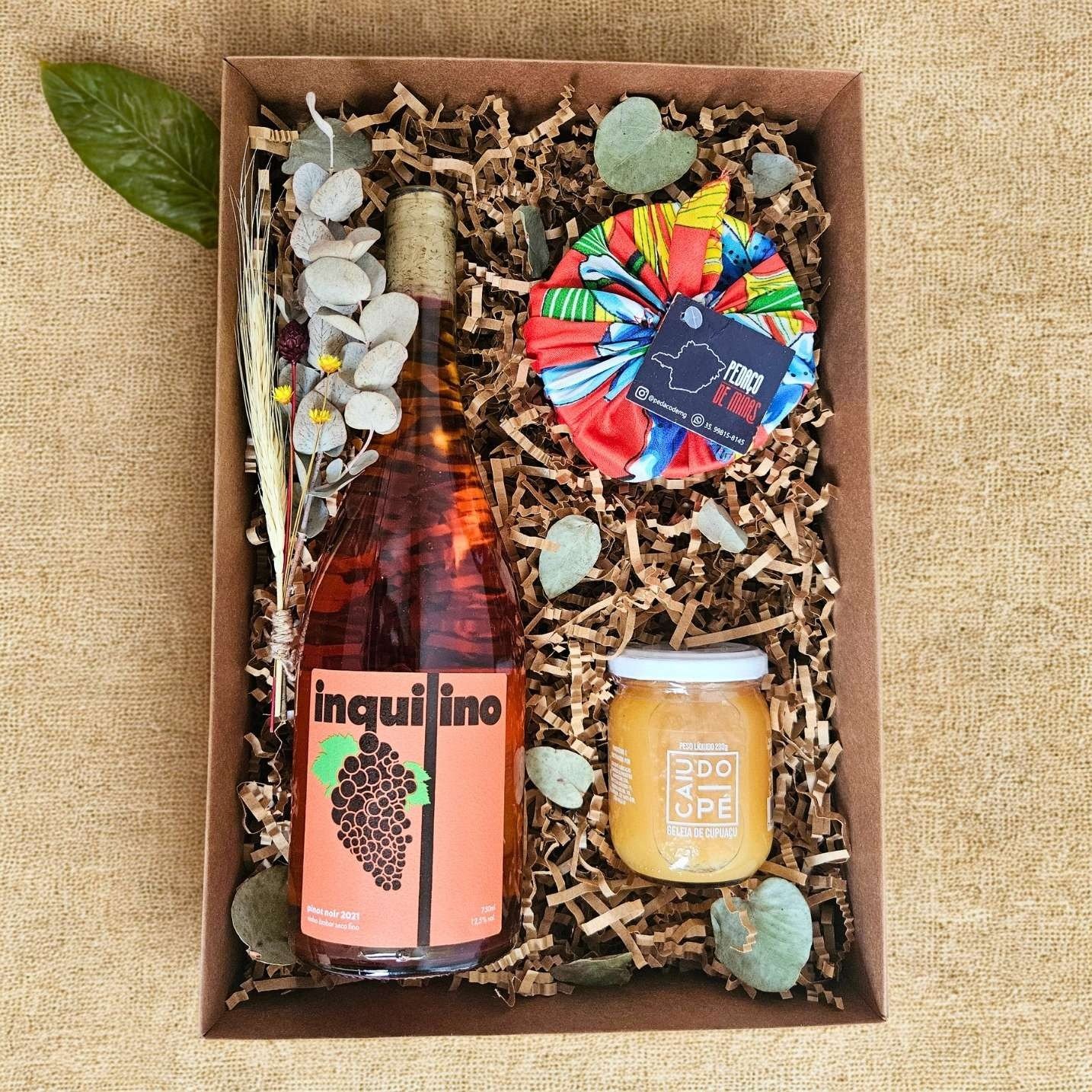 Cesta Brasilidades com Vinho Pinot Noir Laranja