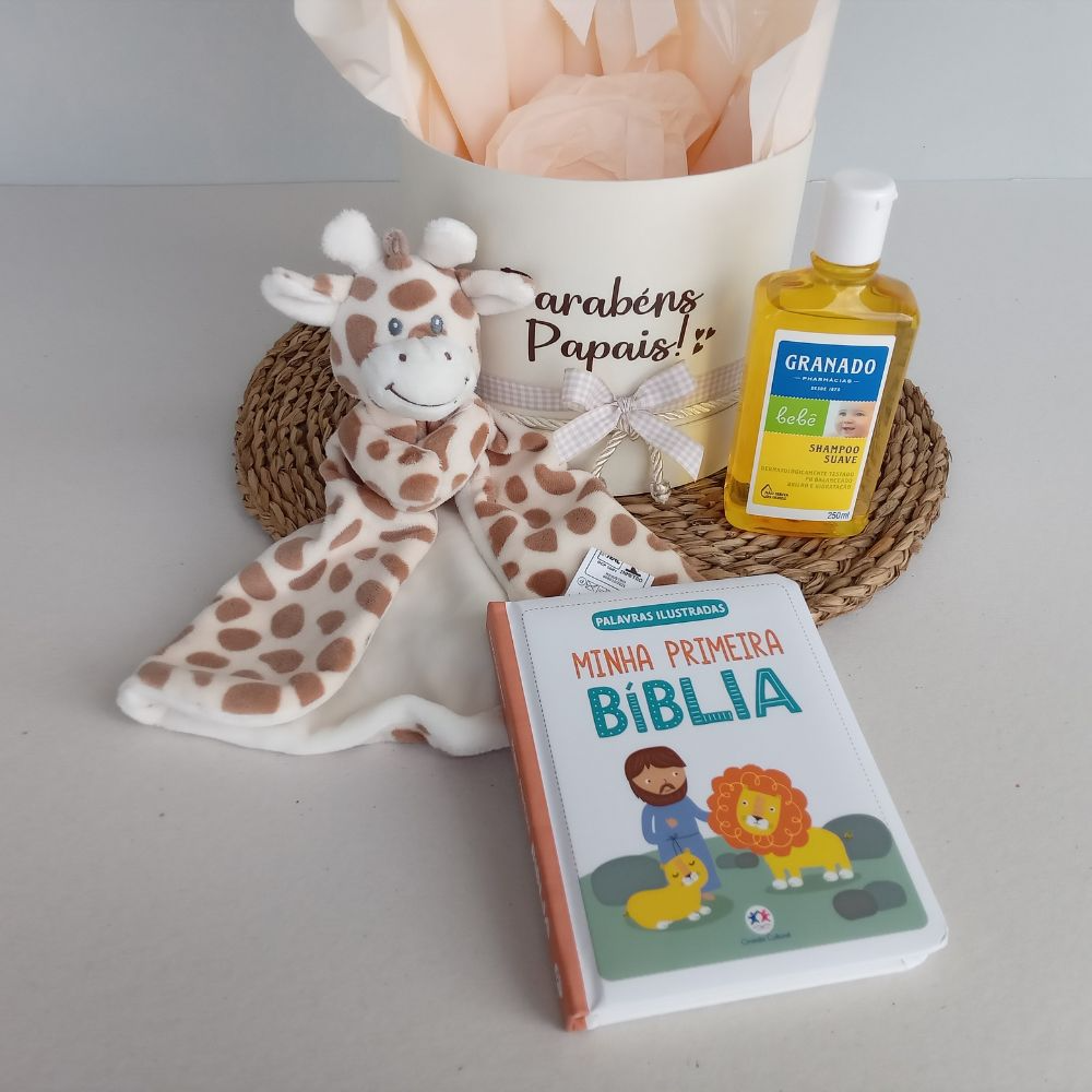 Box Baby Girafinha - Naninha Buba, Bíblia e Shampoo 