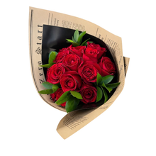 Buquê de Rosas Vermelhas no Papel Coreano