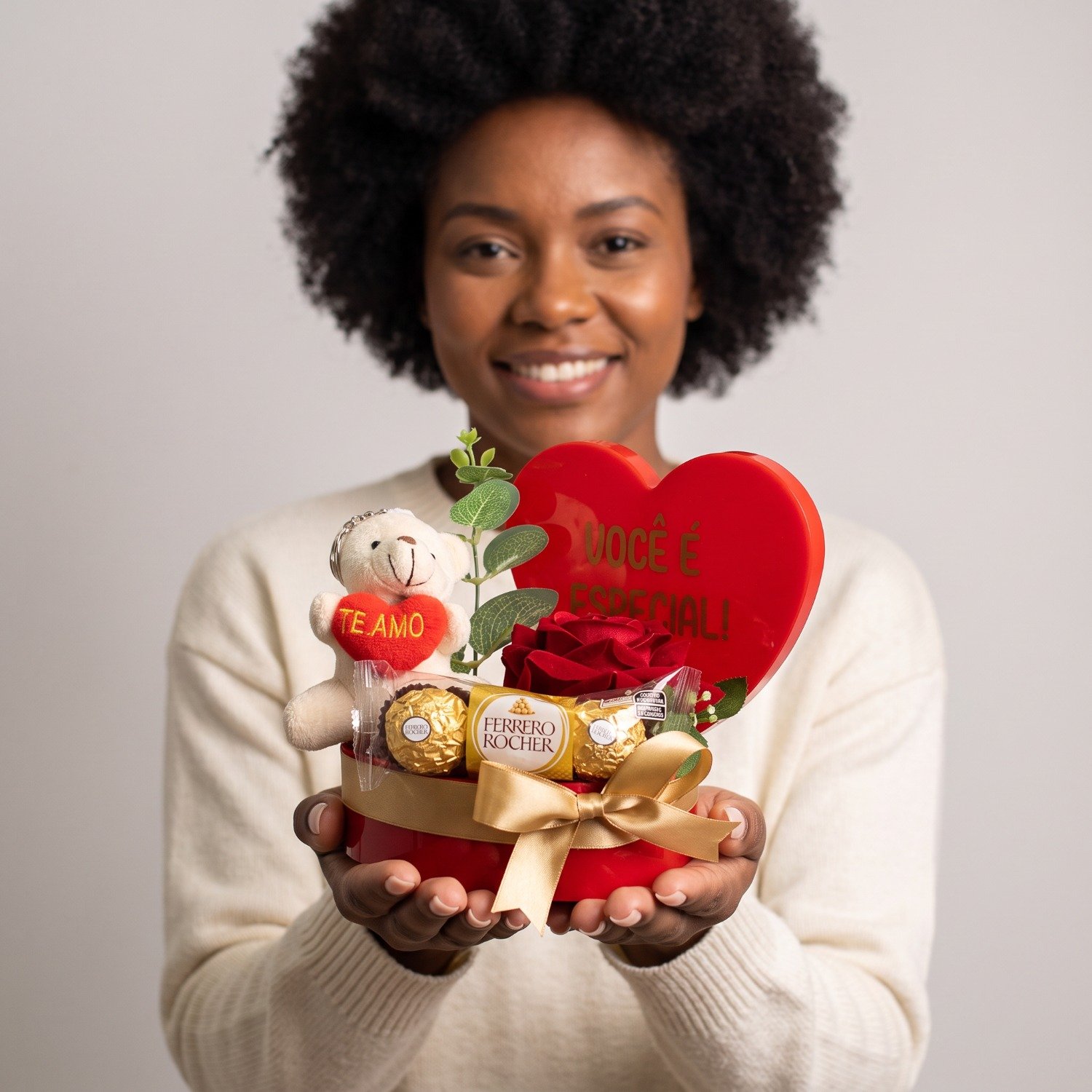 Mimo Especial Com Ferrero, Rosa Vermelha e Pelúcia