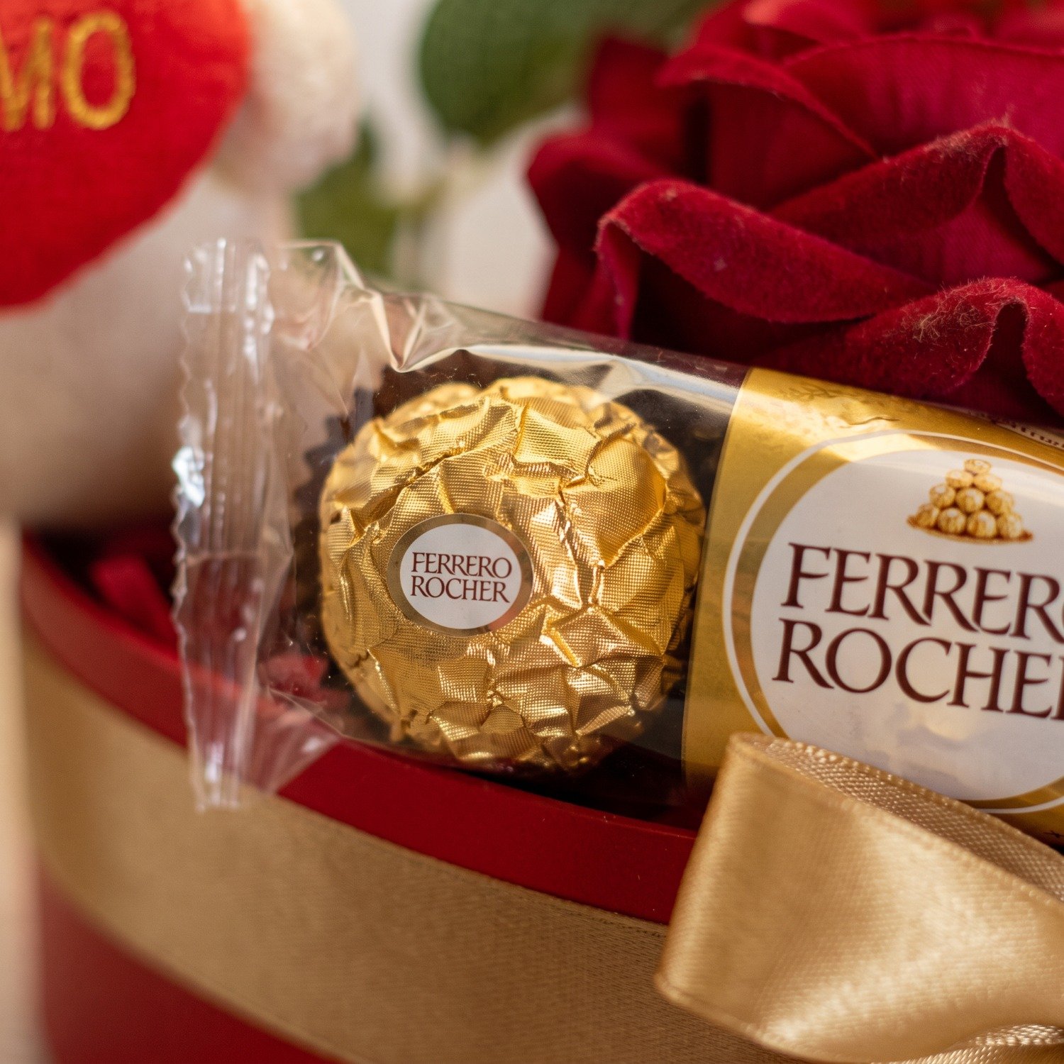Mimo Especial Com Ferrero, Rosa Vermelha e Pelúcia