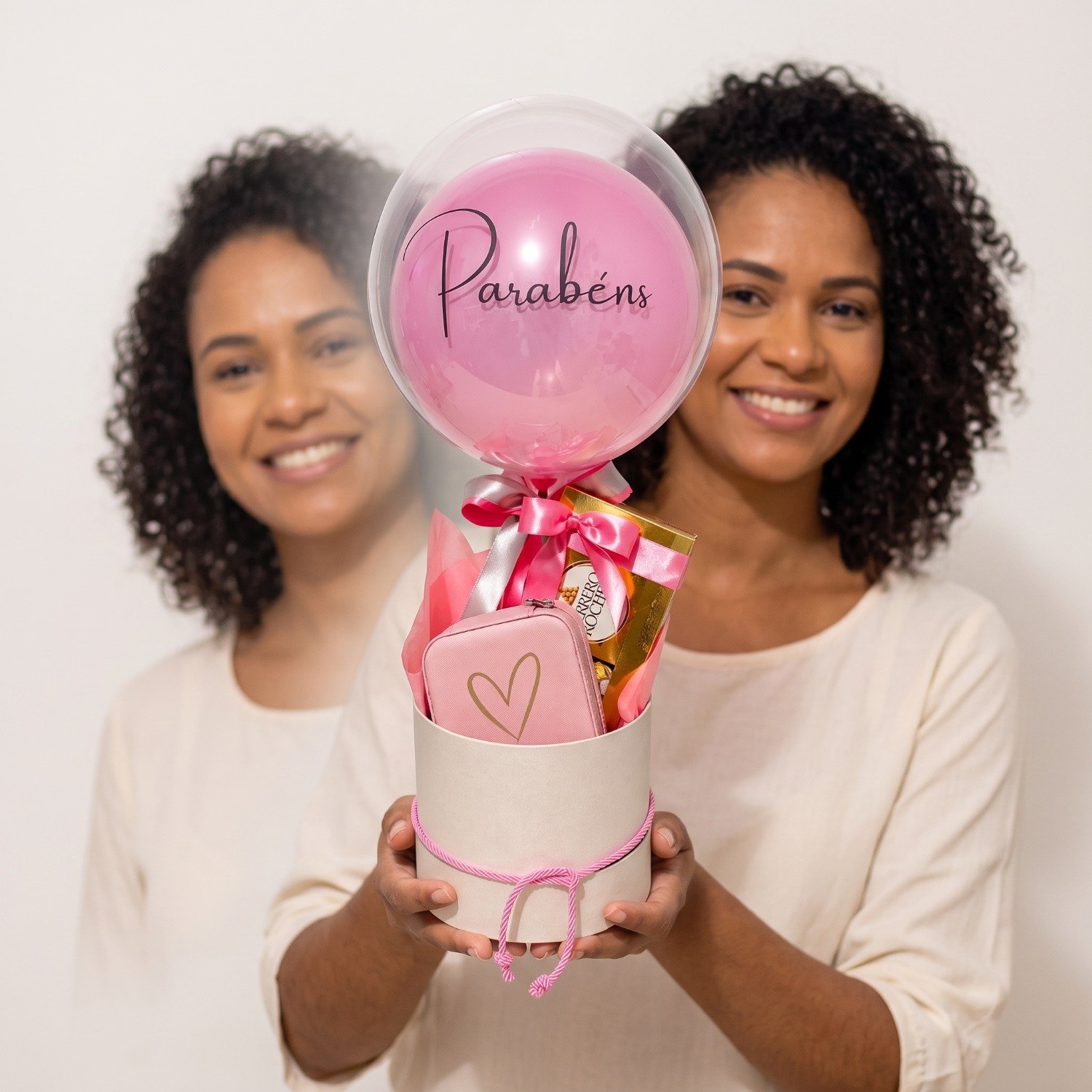 Box Presentes Parabéns Chocolate, Porta Joias e Balão