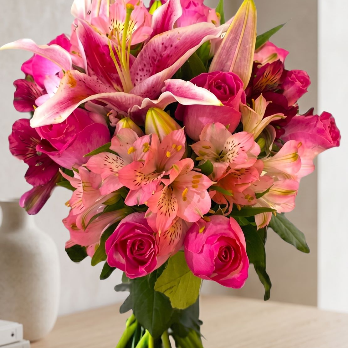 Buquê Lírio Rosa com Rosas 