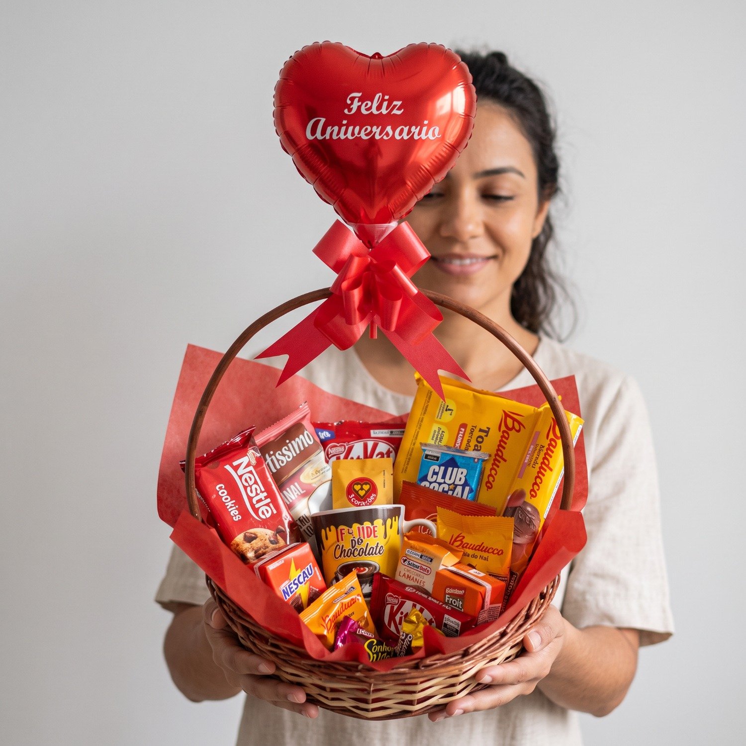Cesta Feliz Aniversário Parabéns