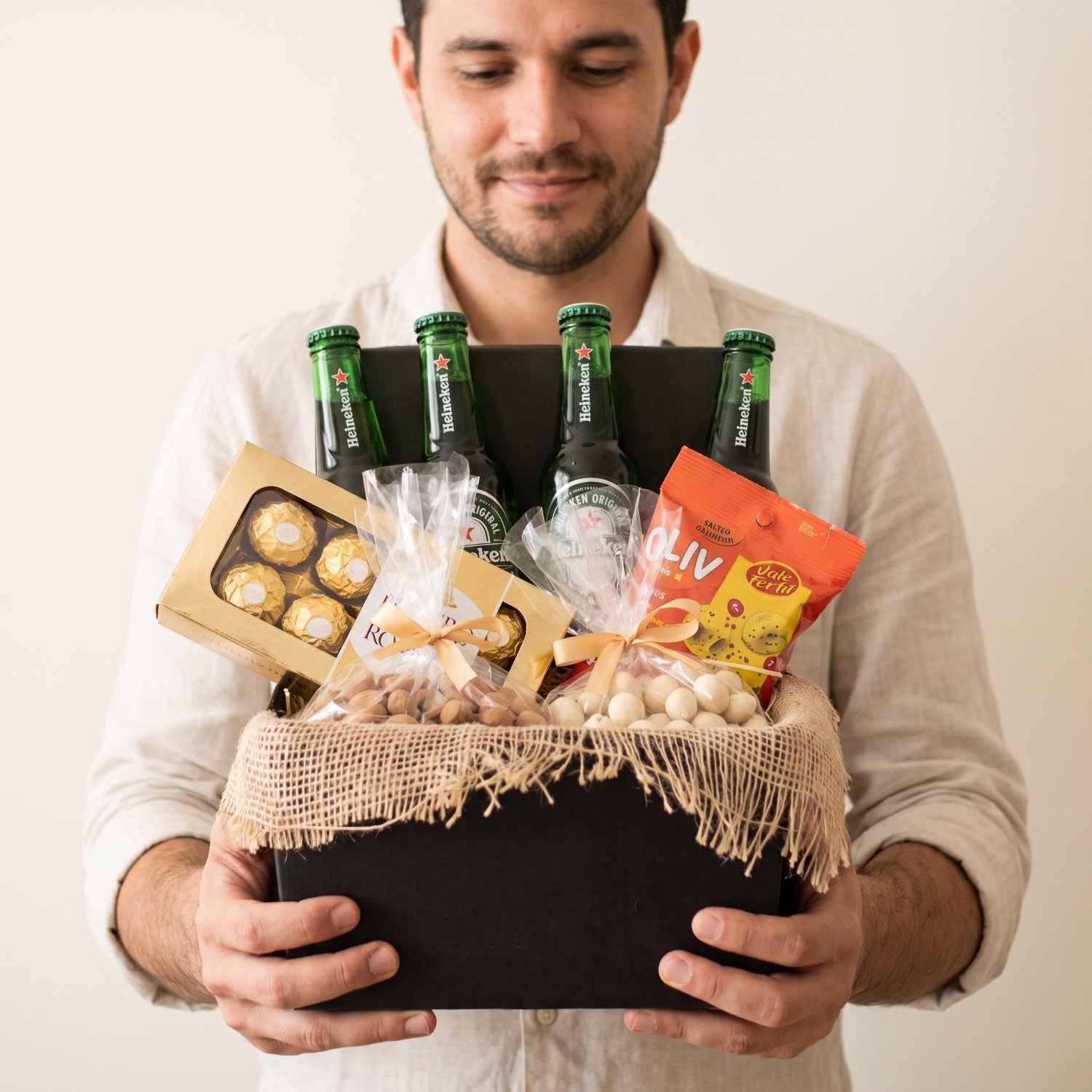 Cesta de aperitivos e Bebidas 