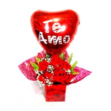Arranjo  de Rosas  Vermelhas, com balão