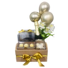 Cesta de Aniversário com Bolo Chandon e Flores