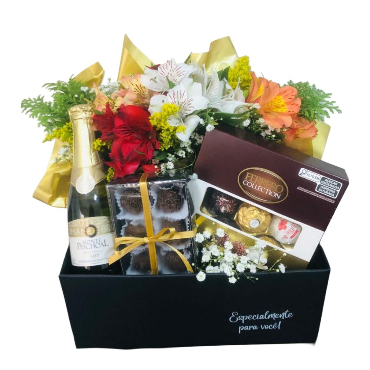Cesta Especial de Flores e Chocolates 