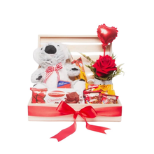 Baú com Rosa e Pelúcia