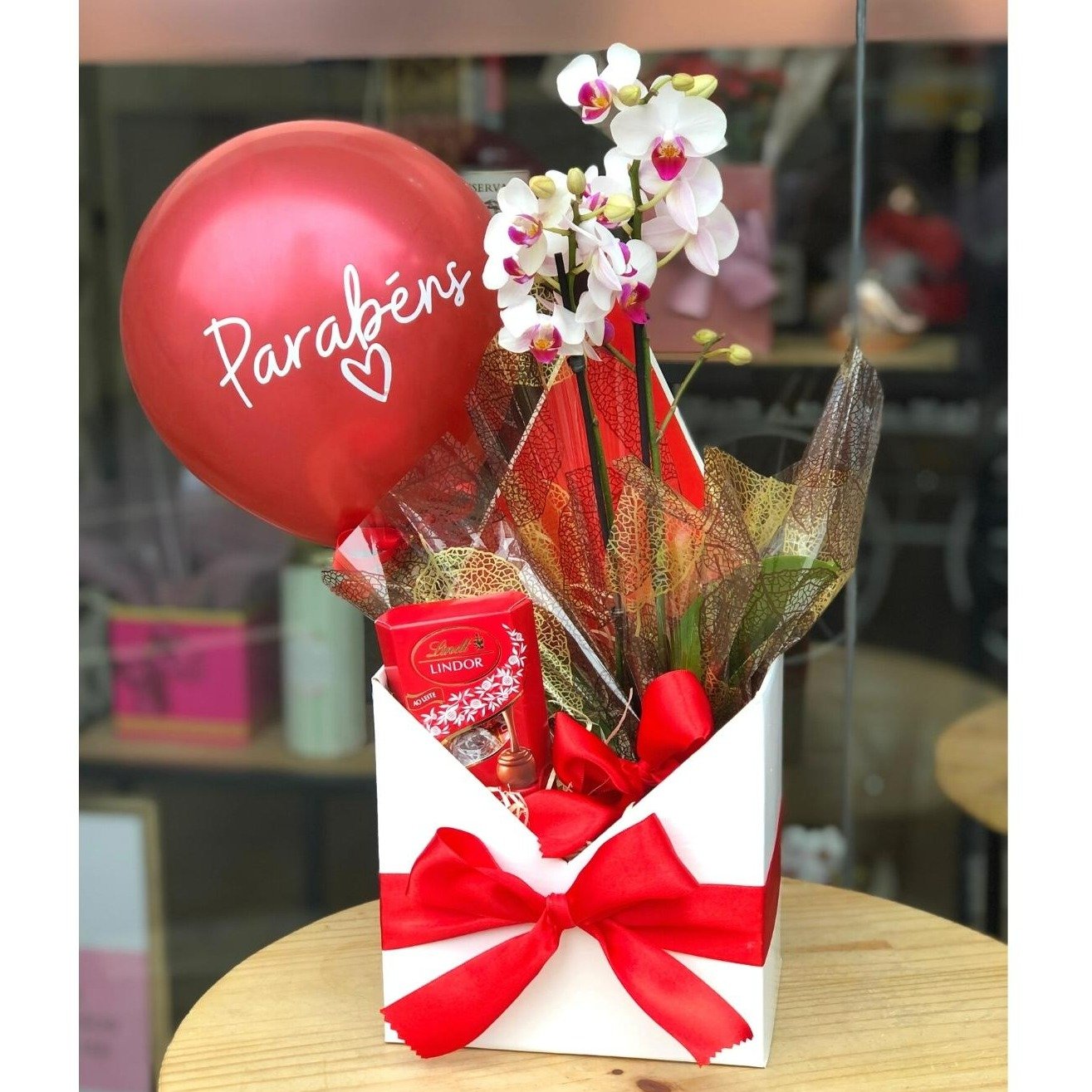 Presente Personalizado com Orquídea